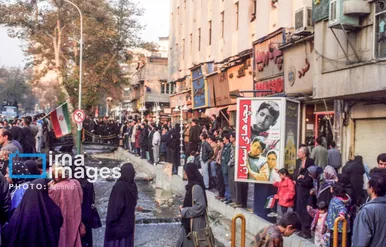 ۸ آذر ۱۳۷۶ روزی که ایران خندید