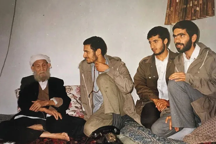 راز عمامه سفید آیت ا... سید جواد خامنه‌ای