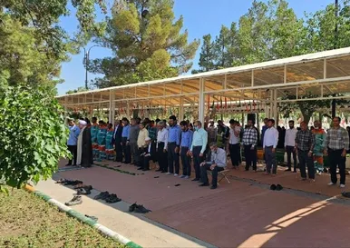 تصاویری از اقامه نماز عید سعید قربان در گلزار مطهر شهدای آرامستان بهشت رضا (ع)