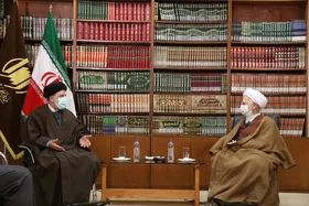 &nbsp;رییس جمهوردر دیدار با آیت الله جوادی آملی: بنای دولت تعامل با دنیا است