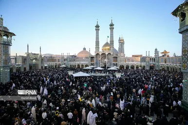 تحویل سال ۱۴۰۳ در حرم حضرت معصومه (س)