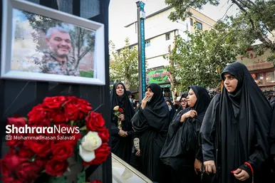 تشییع پیکر مطهر ۵ شهید مدافع حرم در مشهد