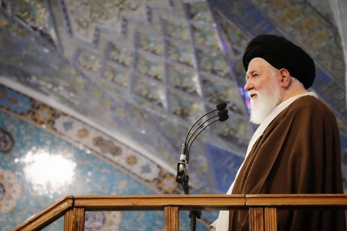 آیت‌الله علم‌الهدی: کشور را به مذاکره شرطی نکنیم |  ارتش انقلابی محور اقتدار نظام است
