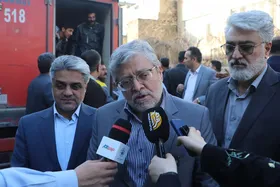 توزیع بسته معیشتی بین ۲۸ هزار نیروی شهرداری مشهد | پاکبان&zwnj;ها و کارگران حوزه خدمات شهری از شریف&zwnj;ترین و خدوم&zwnj;ترین نیرو&zwnj;های شهرداری هستند + فیلم