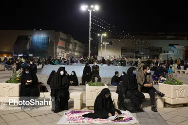 مراسم احیاء شب قدر در عرصه میدان شهدا مشهد