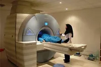معاون علمی رئیس‌جمهور خط تولید دستگاه سی.تی.اسکن در مشهد را افتتاح کرد