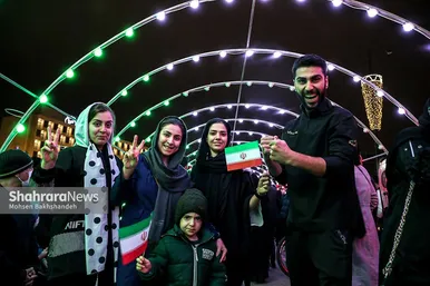 شادی مردم مشهد بعد از برد تیم ملی ایران ۲