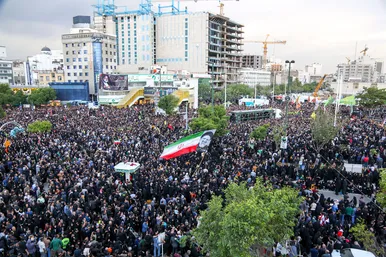 تشییع پیکر رئیس‌جمهور و شهدای خدمت در مشهد -3