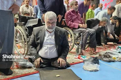 عکس‌هایی از انتظار هواداران محمدباقر قالیباف برای دیدار با او در مشهد