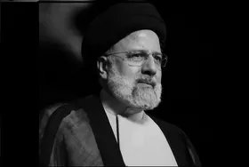 ویدئو | ادای احترام وزیر مسکن و فرستاده ویژه مالدیو پیکر رئیس جمهور شهید و همراهان