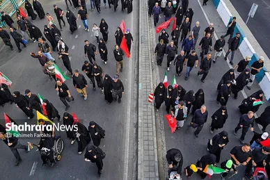 گزارش تصویری | اقامه نماز بر پیکر قائد شهید در خیابان های اطراف مصلی تهران
