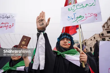 گزارش تصویری | نسل «z» پای کار انقلاب اسلامی