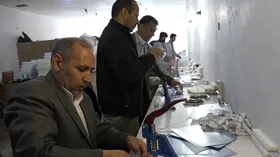 روایتی از کارگاه تولید شیلد خادمان حرم رضوی؛ اینجا کرونا هم کم می&zwnj; آورد /مانند پشت جبهه ها