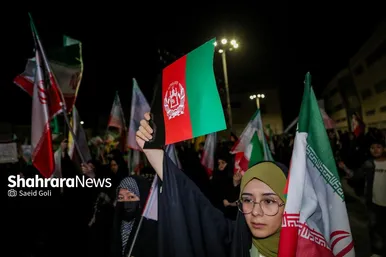 گزارش تصویری | بیعت مهاجران افغانستانی با حضور در عرصه میدان شهدای مشهد با رهبر انقلاب اسلامی