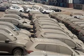 بلاتکلیفی ۱۱۰۰ دستگاه خودروی خارجی فاقد ثبت سفارش در گمرک