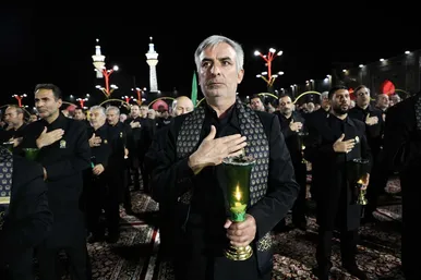 آئین خطبه خوانی شب عاشورا در حرم مطهر رضوی