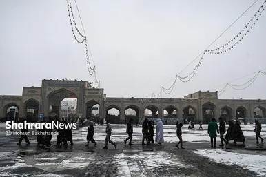 گزارش تصویری | یک روز برفی در حرم مطهر امام رضا(ع) - ۲۱ بهمن ۱۴۰۳