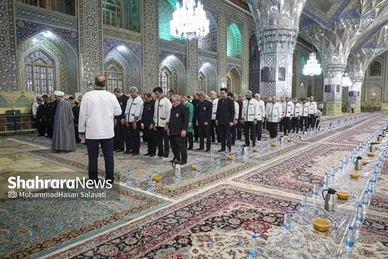 گزارش تصویری | ضیافت افطار در حرم مطهر رضوی