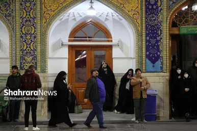 حال و هوای حرم مطهر رضوی در شب نیمه شعبان