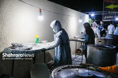 گزارش تصویری | نذر نان در مسیر کربلا