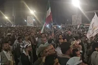 تجمع مردم صنعا در قدردانی از ایران برای شکستن محاصره یمن