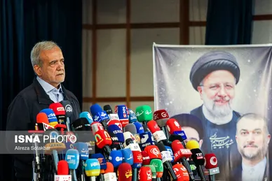 عکس‌هایی از سومین روز ثبت‌نام کاندیداهای چهاردهمین دوره انتخابات ریاست‌جمهوری ۱۴۰۳