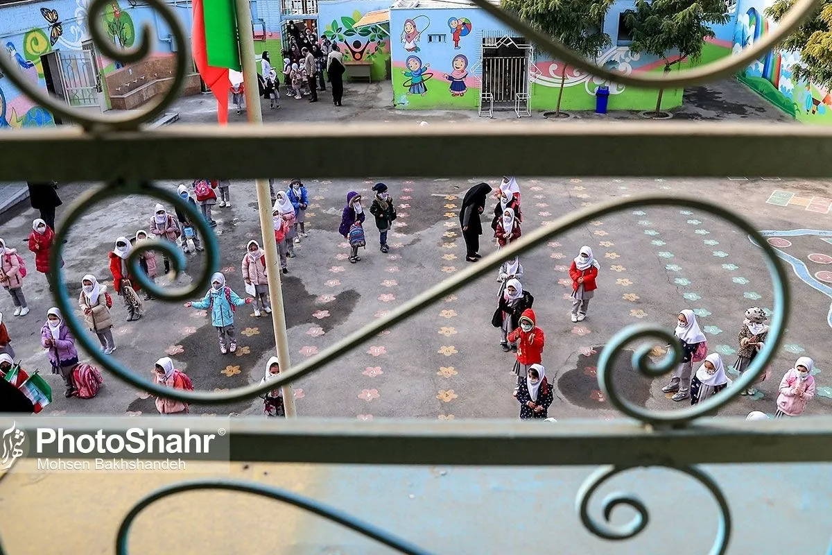شهریه دلاری در کدام مدارس دریافت می‌شود؟
