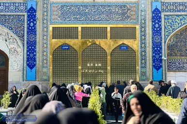 عکس‌هایی از گل‌آرایی حرم مطهر رضوی به مناسبت اعیاد شعبانیه