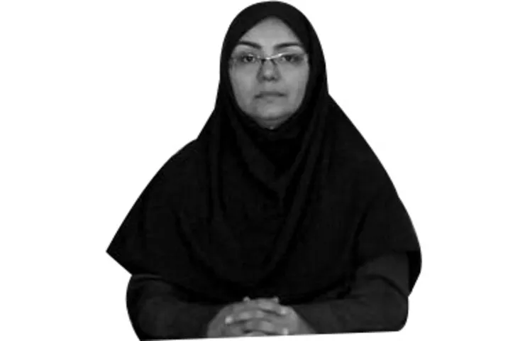 بانوی خبرنگار محله چهاربرج