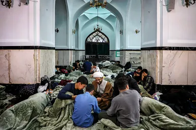 آیین معنوی اعتکاف در حرم امام رضا (ع)