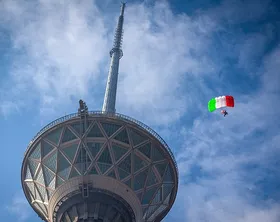 برگزاری جشنواره پرش ایستگاهی از فراز برج میلاد