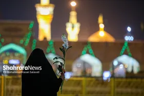 گلباران حرم مطهر رضوی در شب میلاد جوادالائمه (ع)