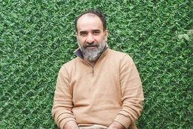 آخرین وضعیت رضا امیرخانی، نویسنده مطرح (۱۰ آذر ۱۴۰۴) | شرایط برای عمل جراحی مهیا نیست