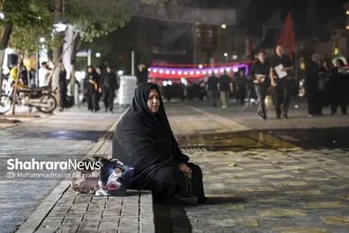 گزارش تصویری | حال و هوای خیابان امام رضا (ع) مشهد، ۱۲ ساعت قبل از تشییع پیکر رهبر شهید انقلاب