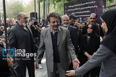 گزارش تصویری | تشییع پیکر زنده‌یاد «حسین خواجه امیری» (ایرج)