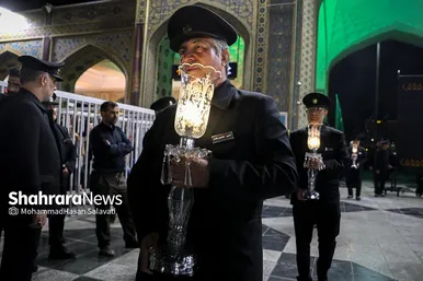 تصاویری از آئین شام غریبان امام رضا (ع) در حرم مطهر رضوی
