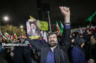 گزارش تصویری | خروش مردم انقلابی مشهد در آخرین چهارشنبه سال ۱۴۰۴ در میدان هفت‌تیر