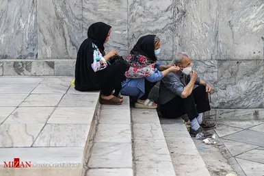 سرگردانی افغانستانی‌ها در مقابل سفارت آلمان