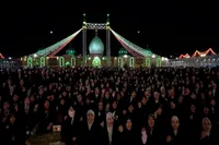 ۱۱۰۰ دانش‌آموز معتکف مسجد جمکران علیه ترامپ رجزخوانی کردند + فیلم