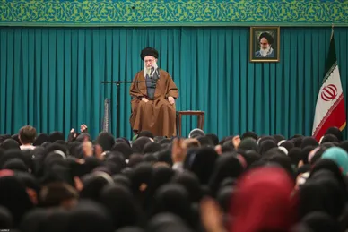 گزارش تصویری | دیدار هزاران نفر از زنان و دختران با رهبر معظم انقلاب اسلامی (۱۲ آذر ۱۴۰۴)