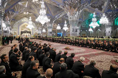  دعا برای سلامتی رئیس جمهور در حرم مطهر رضوی
