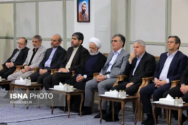 عکس‌هایی از دیدار رئیس‌جمهور و اعضای هیئت دولت چهاردهم با رهبر معظم انقلاب