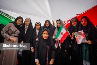 گزارش تصویری | نسل «z» پای کار انقلاب اسلامی