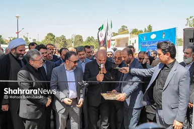 رونمایی از ١۵٠ دستگاه ون و اتوبوس با حضور وزیر کشور در مشهد