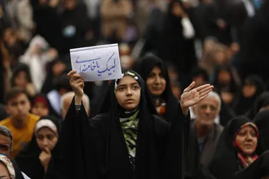 حضور و سخنرانی رهبر انقلاب در اجتماع زائران و مجاوران حرم مطهر رضوی- ۲