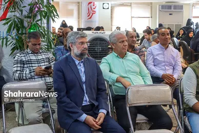 جشن صمیمانه به مناسبت چهاردهمین سالگرد تاسیس روزنامه شهرآرا