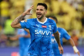ستاره الهلال راهی قطر شد