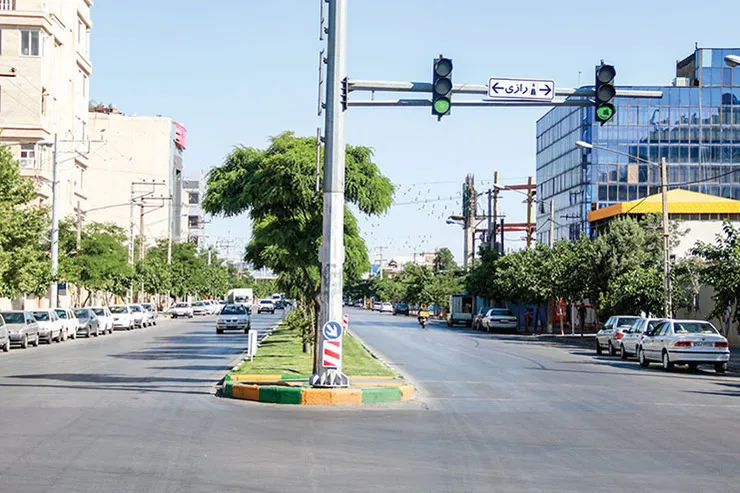 خیابان‌های رنگ پریده
