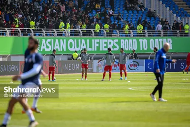 ورزشگاه امام رضا(ع)‌ قبل از شروع بازی فوتبال ایران و لبنان
