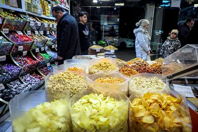 حال و هوای بازار مشهد در آستانه شب یلدا